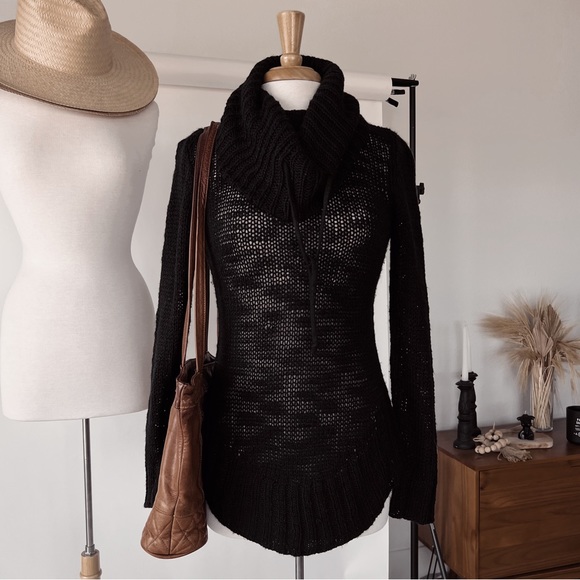 RELAXED FIT BLACK TURTLENECK KNIT SWEATER TOP - Picture 10 of 10